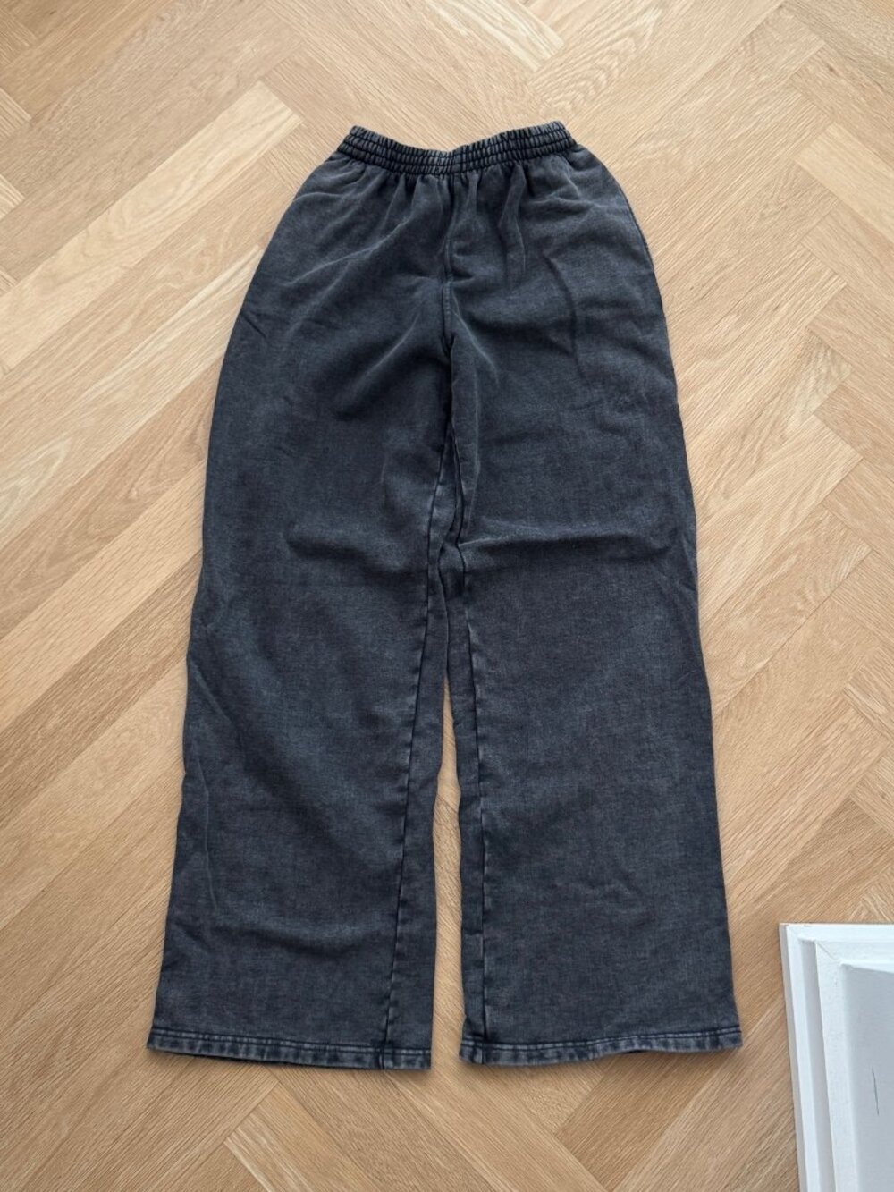 SKIMS | Wide-Leg Washed Black Sweat Pants Size XS